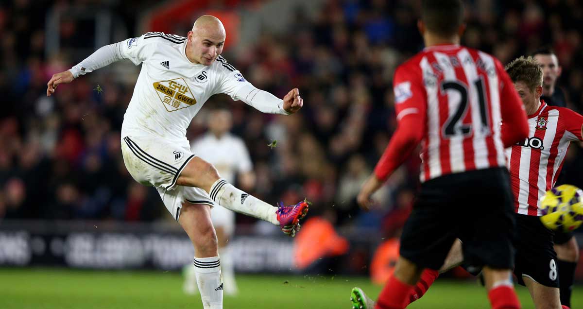 Jonjo-Shelvey-scores-the-Swansea-winner-against-Southampton