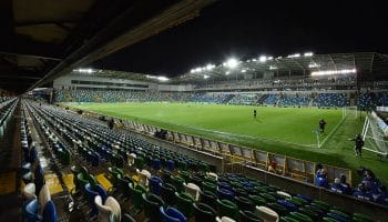 Linfield vs La Fiorita: Blues to close in on Celtic clash